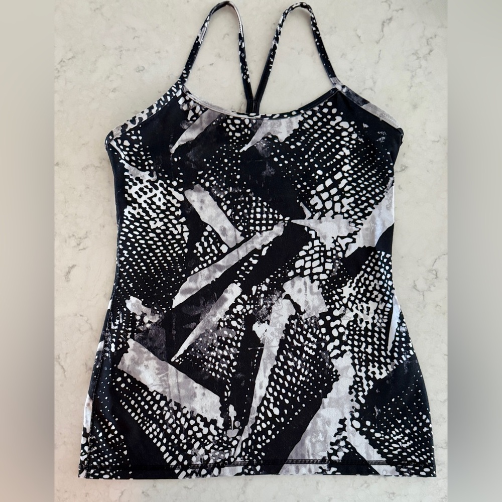 Lululemon Power Y Tank, Sz 8, EXCELLENT condition